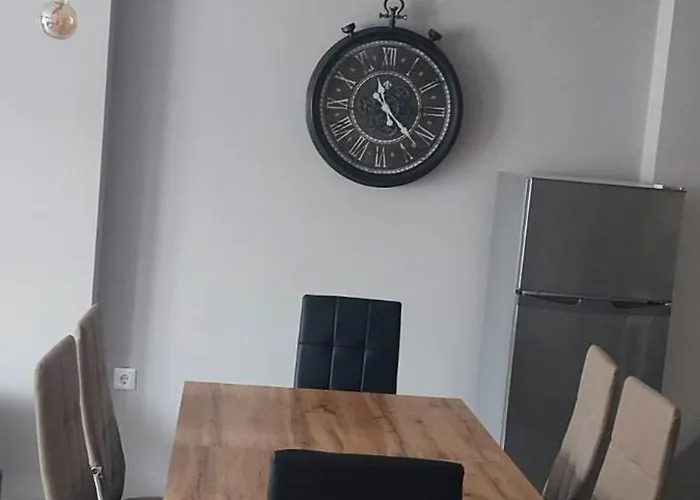 узунови леик Apartament *