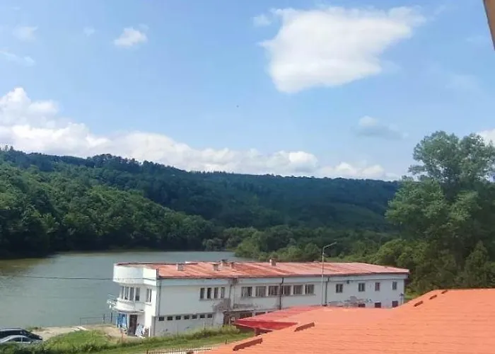 Apartament узунови леик *